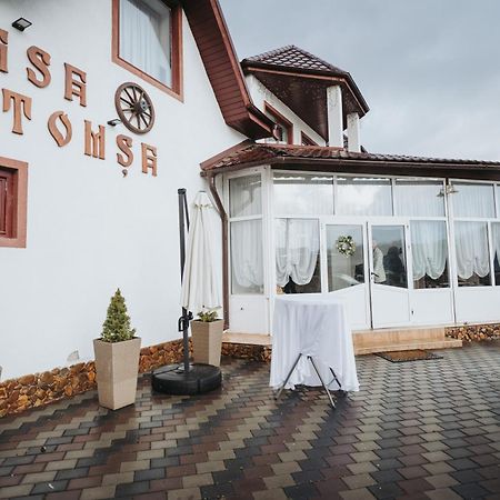 Casa Tomsa Bed and Breakfast Rozavlea Eksteriør billede