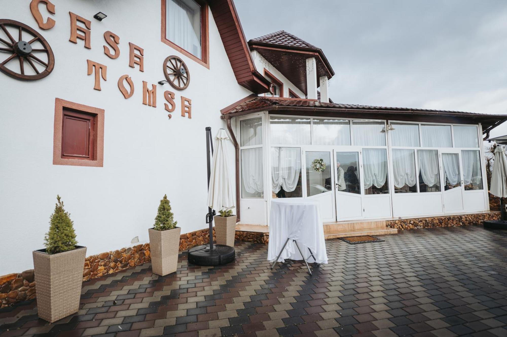 Casa Tomsa Bed and Breakfast Rozavlea Eksteriør billede
